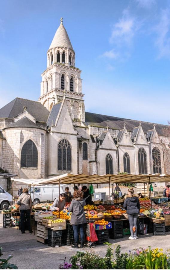 La * Poitiers